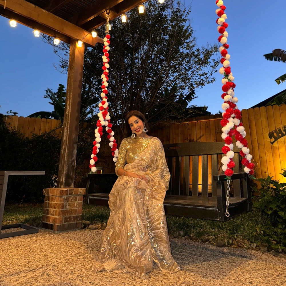 Tia Bhuva -Starstruck saree  ✨✨✨